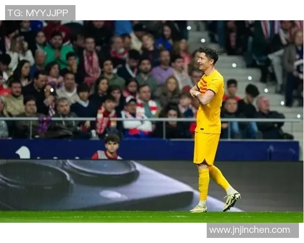 西媒：巴萨新外援德保尔快结束隔离将为当地慈善机构工作